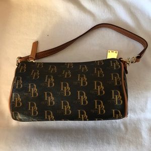 NWOT Dooney and Bourke handbag.